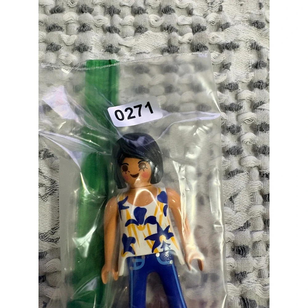 Playmobil female figure